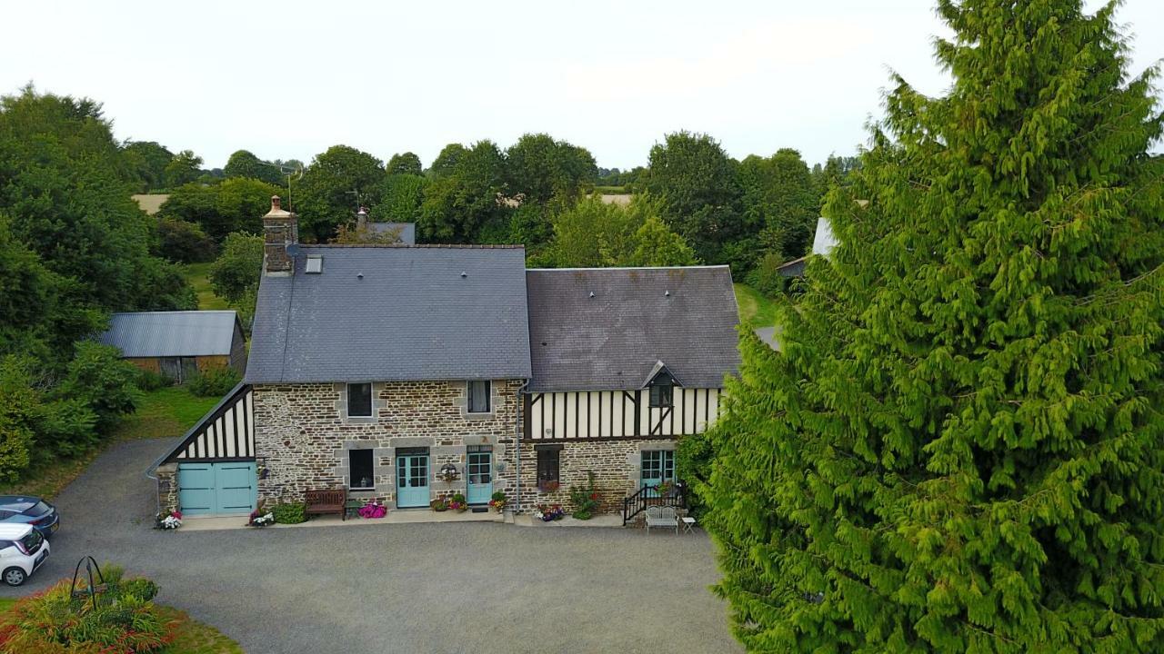 Maison Mai Or La Petite Maison Mai Or La Petite Grange Or All Three La Chapelle-Urée Dış mekan fotoğraf